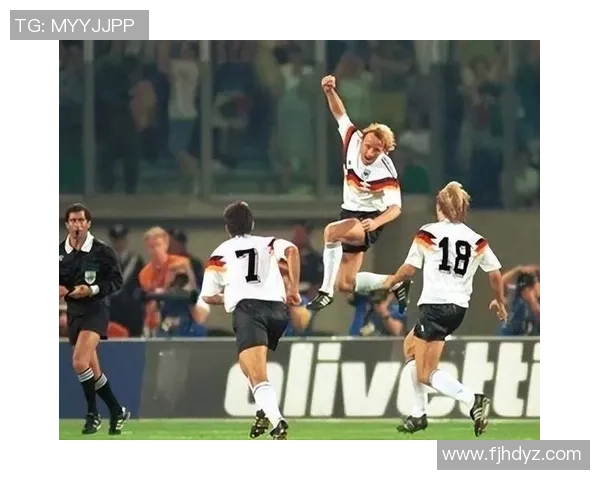 老牌足球明星高清图片欣赏展现他们辉煌岁月与球场风采的经典瞬间